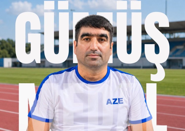   Elvin Astanovdan gümüş medal