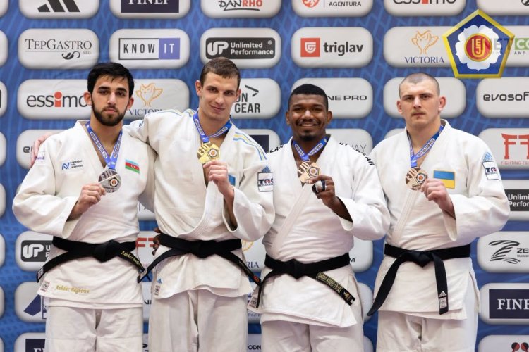   Əjdər Bağırovdan gümüş medal