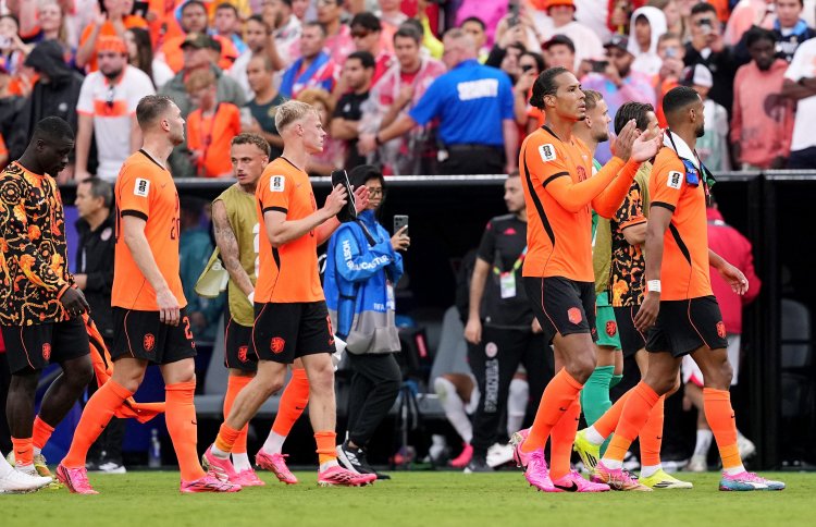 Niderland milli komandası da mundialda mübarizəni dayandırdı