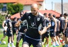 "Neftçi"nin toplanışı davam edir