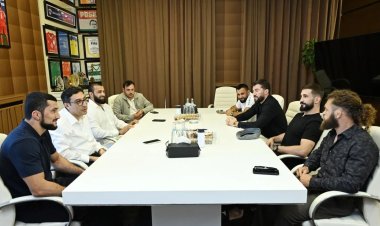 Fərid Qayıbov "UFC Fight Night"da yarışan idmançılarla görüşdü