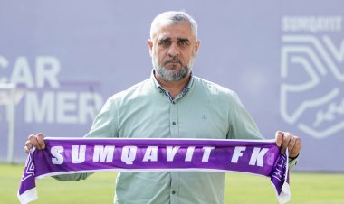   Adil Şükürov "Sumqayıt"da