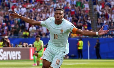 Dünya Kuboku-2026-də ilk yarımfinalçı Fransa yığması oldu 
