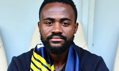 Ohori getdi, Abubakar gəldi