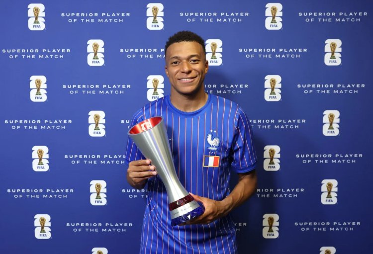 Dubl edən Mbappe ən yaxşı seçildi