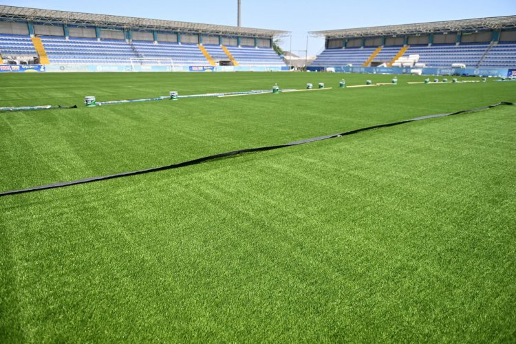 AFFA Bayıl stadionunda ot örtüyünü dəyişdirir - FOTOLAR