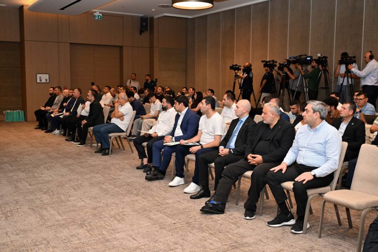 Elxan Səmədov yenidən Peşəkar Futbol Liqasının prezidenti oldu