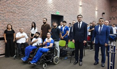 Fərid Qayıbov iyul ayında uğur qazanmış idmançılarla görüşdü