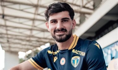 Cəlal Rumıniyada növbəti matçını keçirdi, komandası 3 xala sevindi