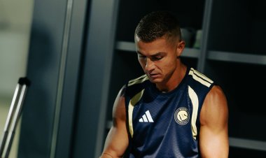 Kriştiano Ronaldo peşəkar futbolla vidalaşacağı tarixi açıqladı