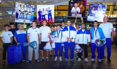 DÇ-də qızıl və gümüş medallar qazanan milli Vətənə döndü - FOTO