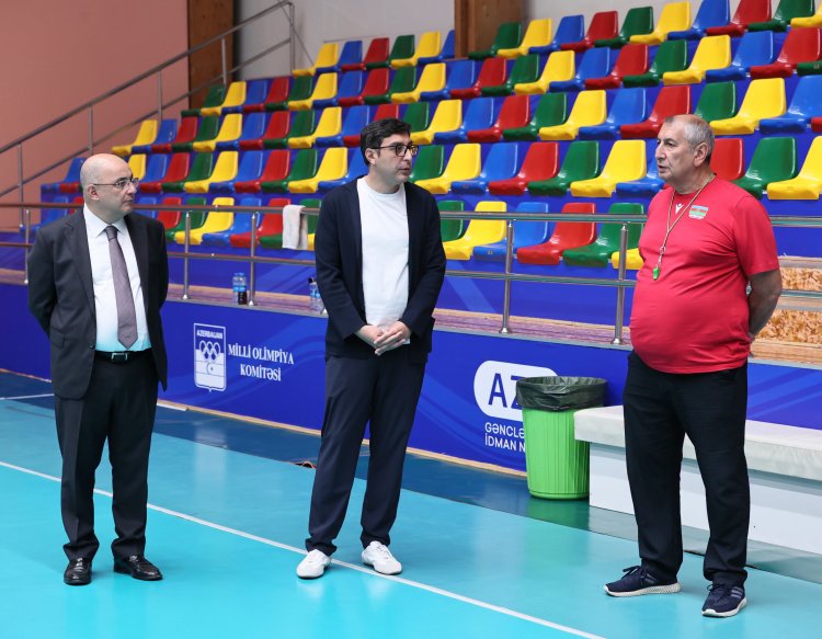 Nazir və federasiya prezidenti milli komandanın məşqini izlədi - FOTO