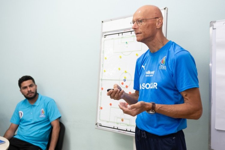 UEFA B kateqoriyalı məşqçi kursunun I mərhələsi keçirilir