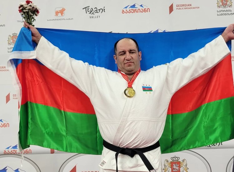 İlham Zəkiyev karyerasında 10-cu dəfə Avropa çempionu oldu!