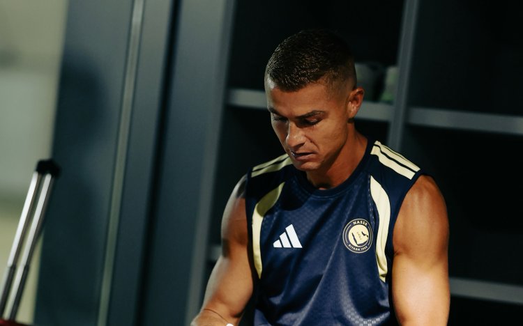 Kriştiano Ronaldo peşəkar futbolla vidalaşacağı tarixi açıqladı