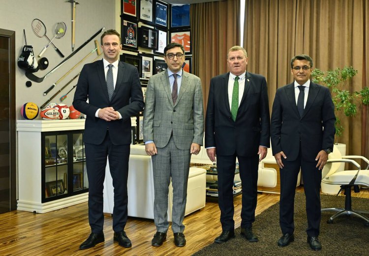  Fərid Qayıbov Bakıda səfərdə olan Roko Sikiriç ilə görüş keçirdi