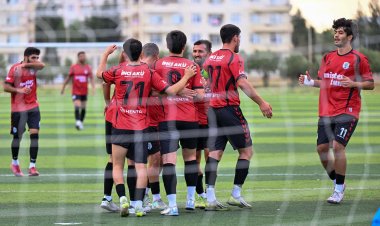 "Şirvan" öz meydanında rəqib qapısından 6 cavabsız top keçirdi