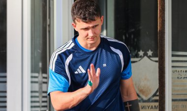 "Bura gələndə kiçik bir qapıçı idim, məni siz böyütdünüz" - KOXALSKİ