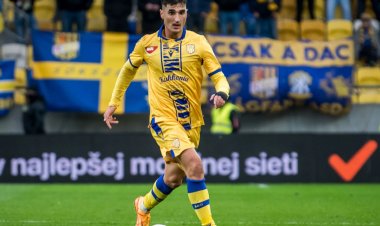 Serbiya milli komandasının futbolçusu "Neftçi"də oynayacaq
