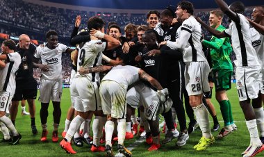 "Beşiktaş" UEFA Avropa Liqasında "Olimpik" Marseli darmadağın etdi 