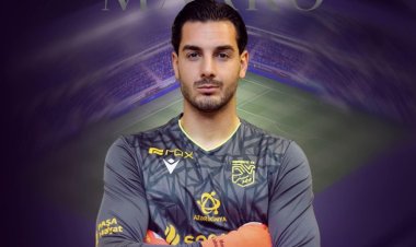  "Ayntraxt" və "Hamburq"da oynamış futbolçu Azərbaycanda