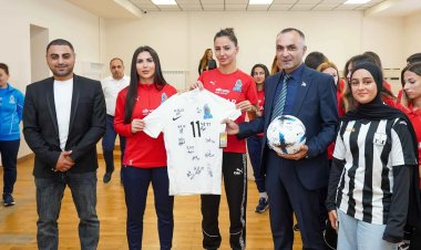  Millimizin futbolçuları Qarabağ Universitetində tələbələrlə görüşdü
