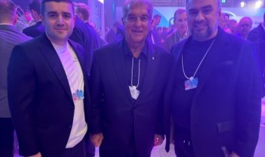  Azərbaycan klubunun rəhbəri Laporta ilə görüşüb şəkil çəkdirdi