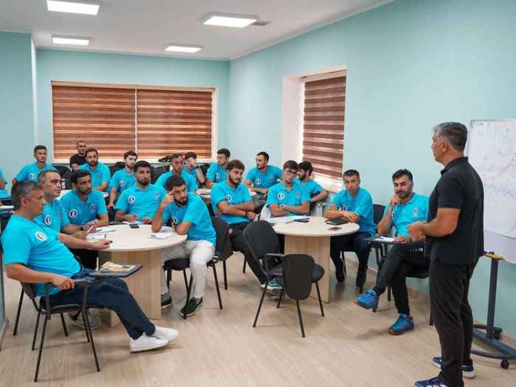  Bakıda UEFA-nın C kateqoriyalı məşqçi kursu start götürdü