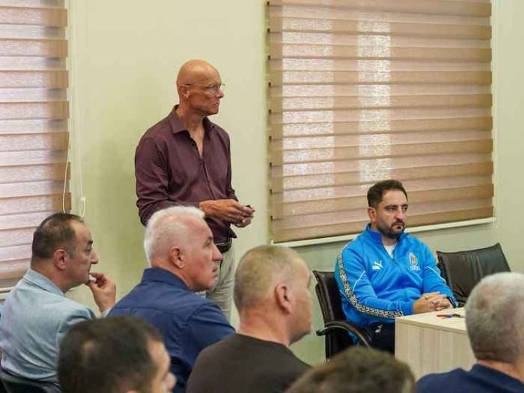  Skautinq mövzusunda seminar oldu