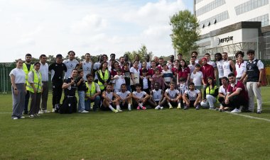 Autizm Mərkəzinin şagirdləri “Neftçi”nin qonağı oldular