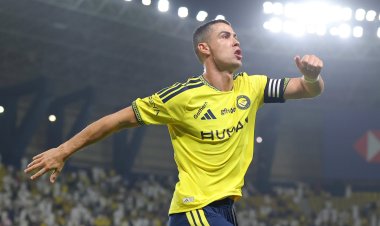 Ronaldo "Neftçi" ilə qarşılaşmada fərqlənib qol sayını 981-ə çatdırdı