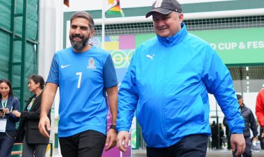 AFFA prezidenti Everest zirvəsində