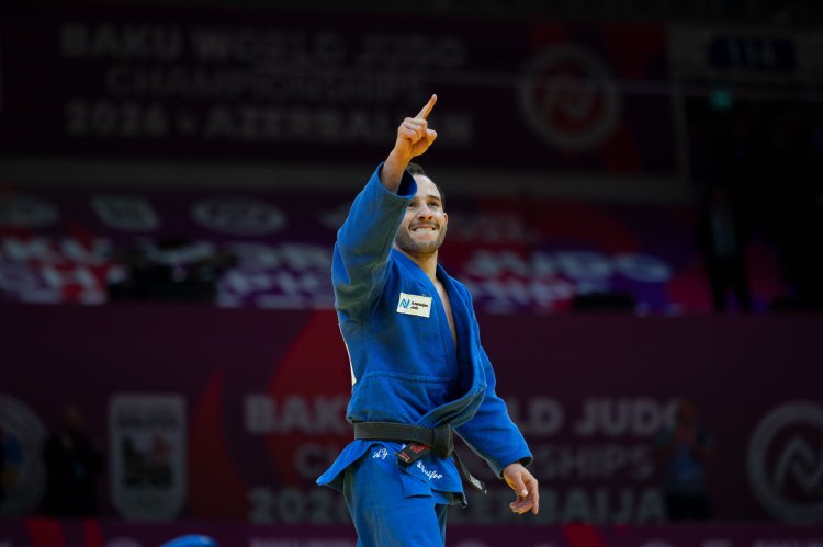 Azərbaycanın yeni dünya çempionu təəssüratlarını bölüşdü