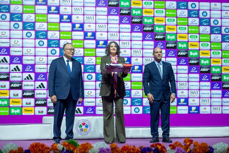  Bakıda IJF-nin bayrağı DÇ-nin növbəti ev sahibinə təhvil verildi