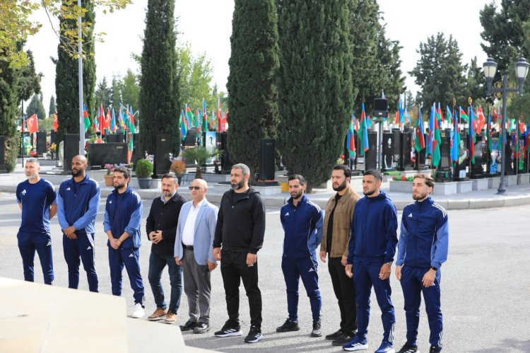  Rəşad Sadıqov Gəncədə Şəhidlər xiyabanını ziyarət etdi