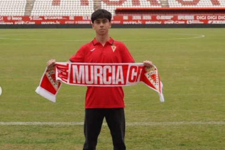  Azərbaycanlı futbolçu İspaniya klubu ilə 3 illik müqavilə bağladı